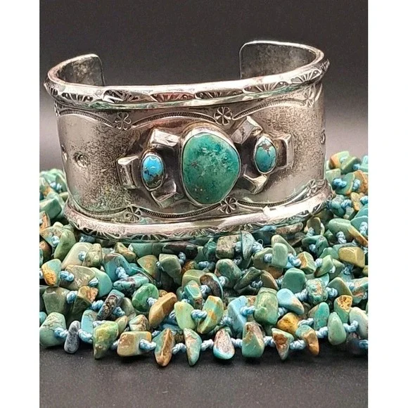 Vintage Navajo 3 Stone Turquoise SS Wide Cuff Bracelet~ - Picture 1 of 14
